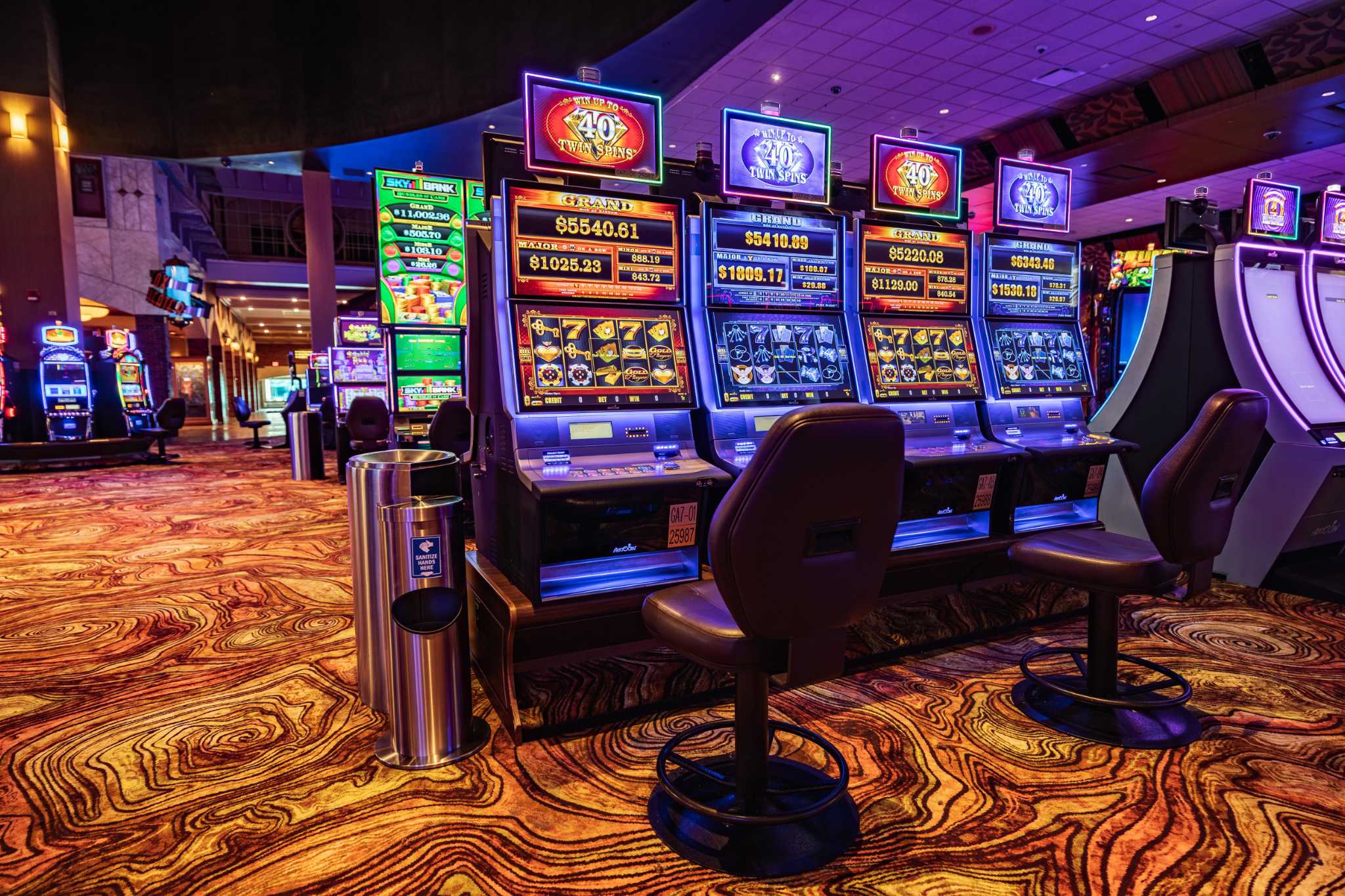 Slot Makinelerinde Kazanma: İpuçları ve Stratejiler